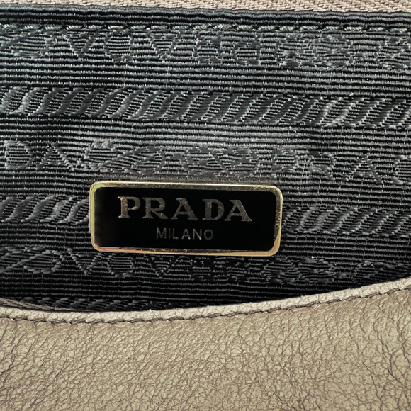 PRADA Vitello Daino Leather Cosmetic Pouch in Argilla - Picture 15 of 16